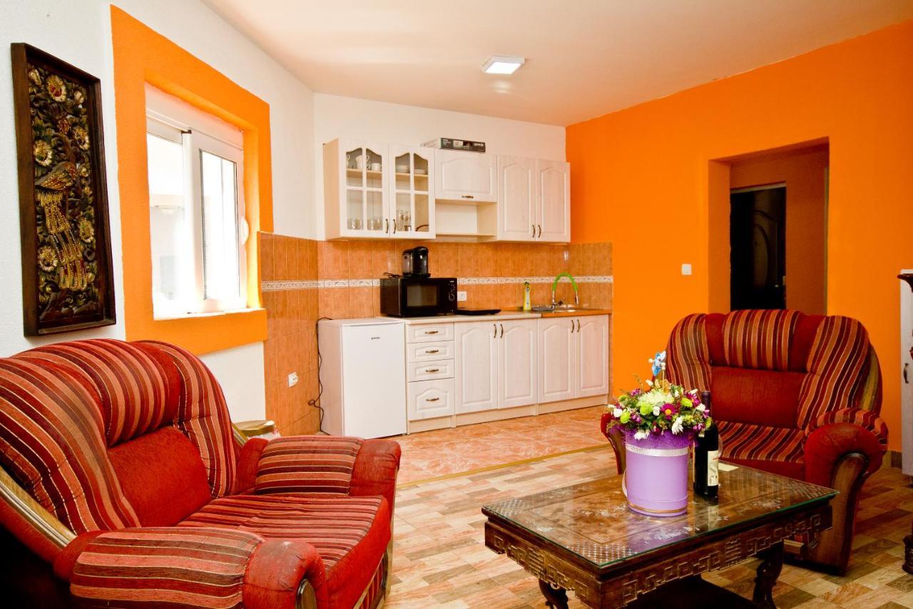 Apartmani Vukcevic Bar Buitenkant foto